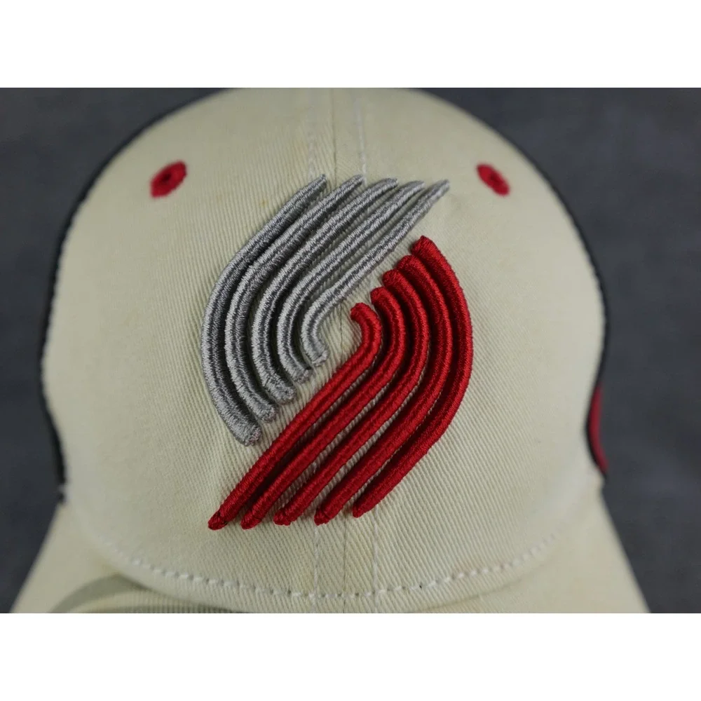Portland Trail Blazers New Era Baseball Cap Cream Red Embroidered Logo NBA‎